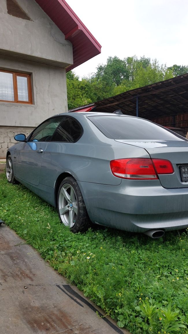 Vând bmw e92 320d 177 avariat