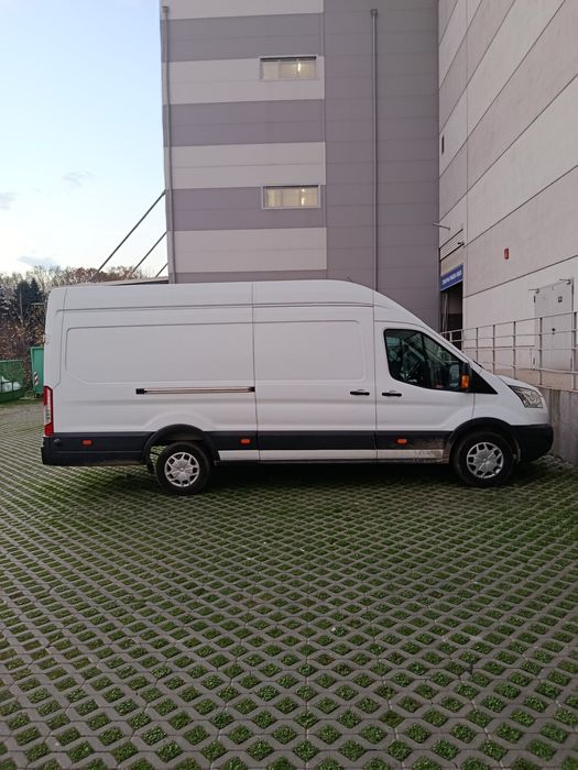 Предлагам транспортни услуги за Варна и в страната