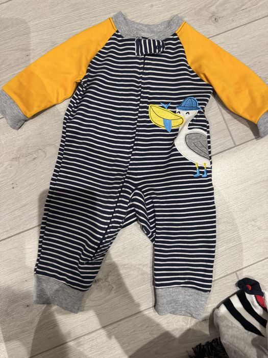 Кобинезоны первый х/б второй велюровый в идеальном состоянии