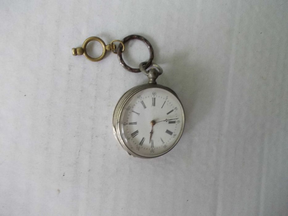 Ceas vechi de buzunar din argint defect B