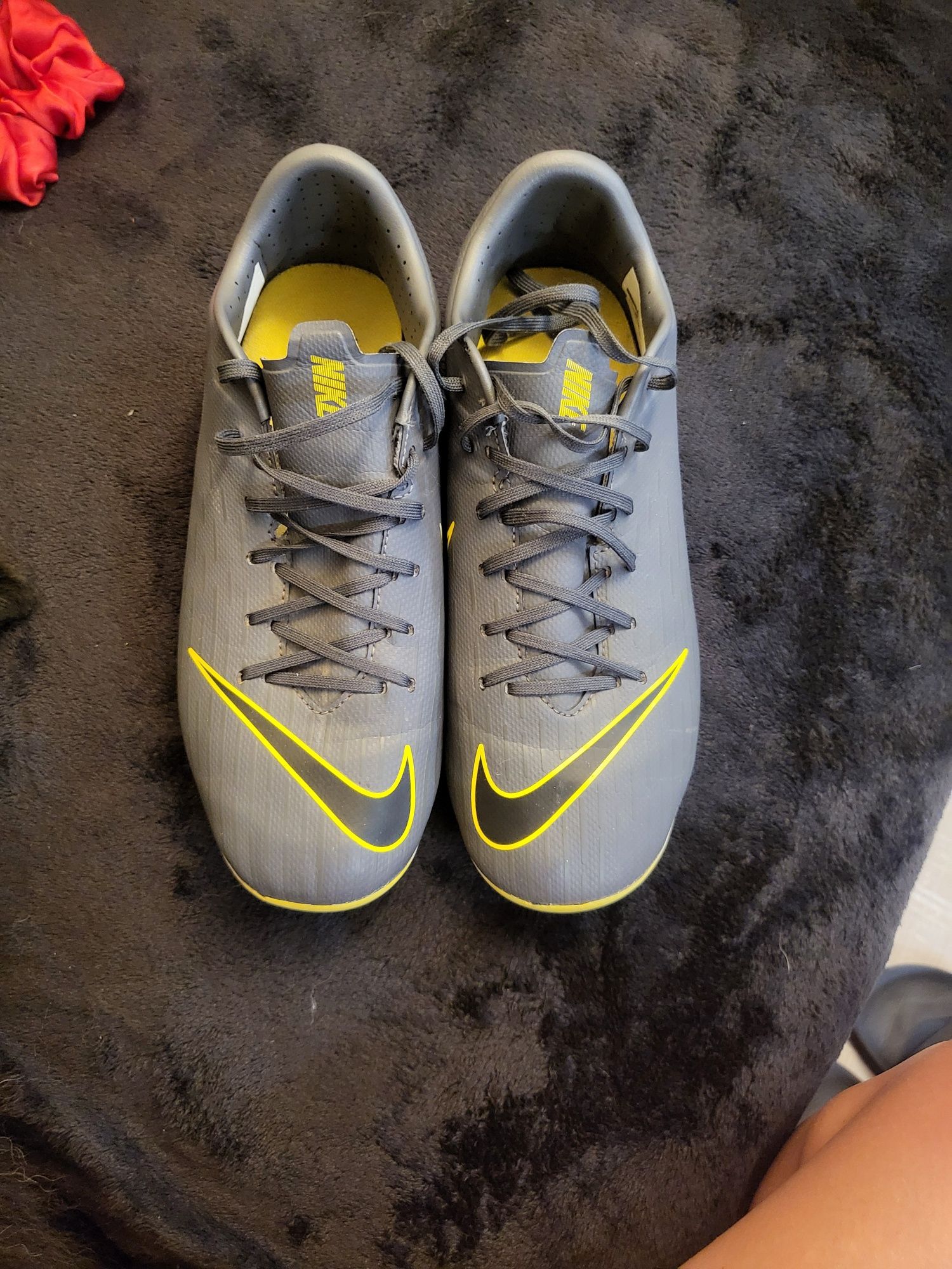 Бутонки за футбол Nike 39 номер 24.5 стелка