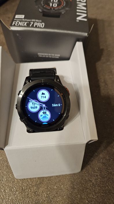 Garmin fenix 7 pro solar 47 mm sau schimb cu smartwatch de 46, 45 mm.