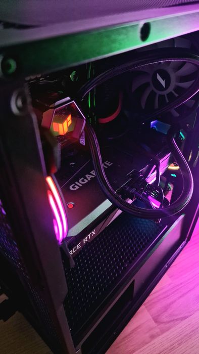 Vand PC Gaming i5 12400F | RTX 3060 12gb | 32gb DDR5 | 1TB SSD | NOU