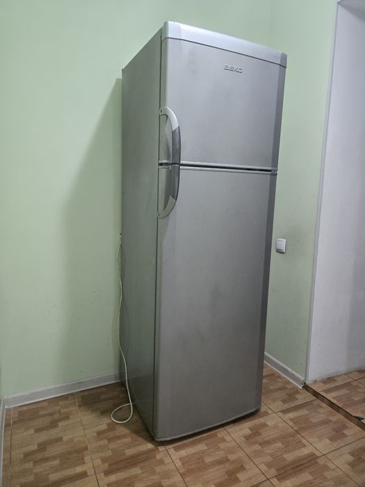 Продам холодильник