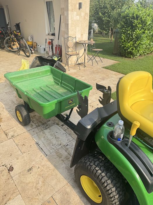 John Deere Tractoras gazon