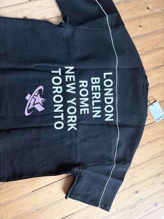 чисто нова тениска от pull and bear