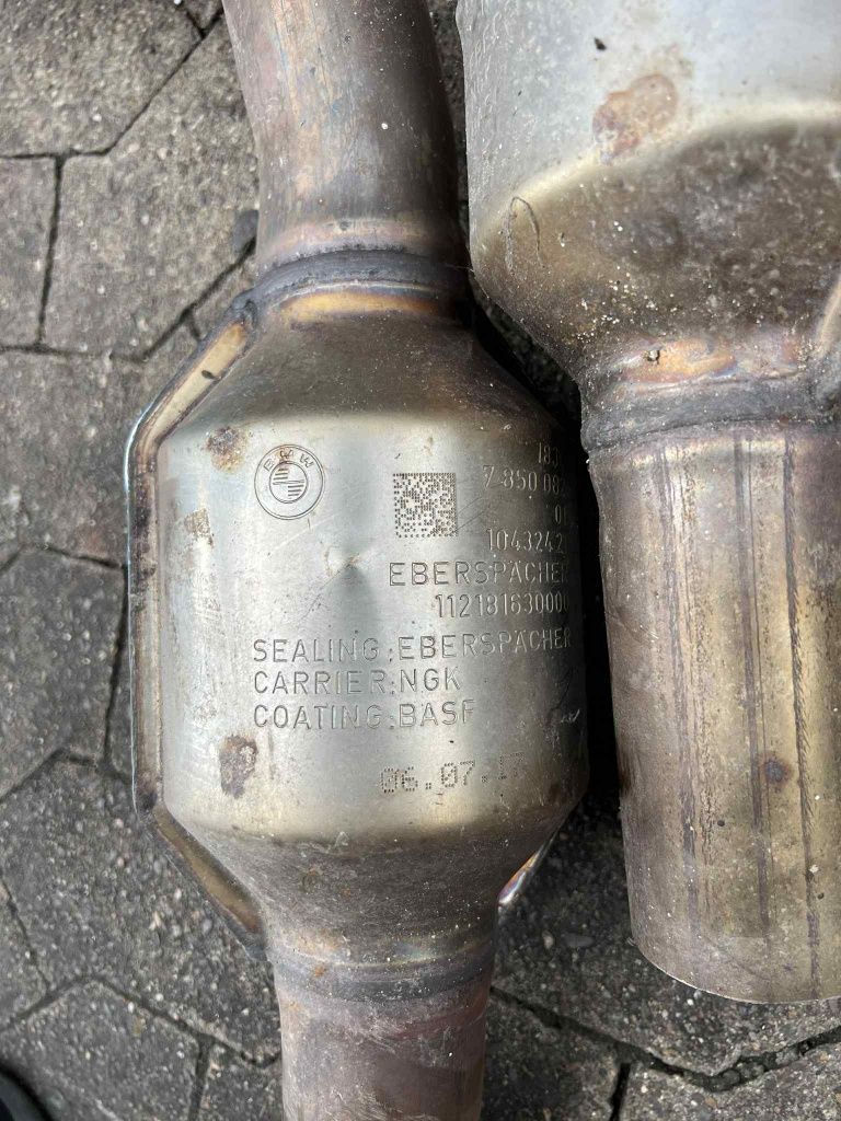 Downpipe с катализатори за BMW M5