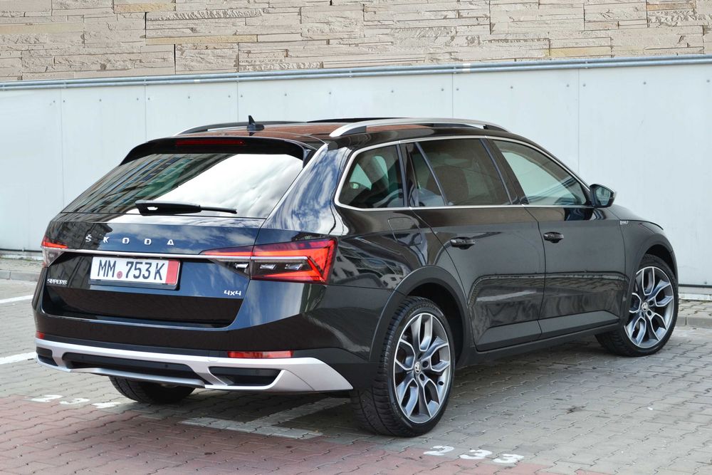 Skoda Superb 2.0 TDI / 4X4 / SCOUT / 2021 / Panoramic / CANTON
