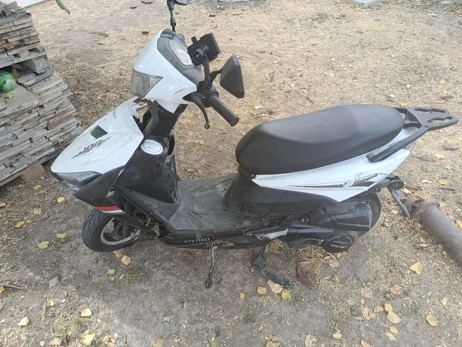 Skuter benzili ozgina ishi bor