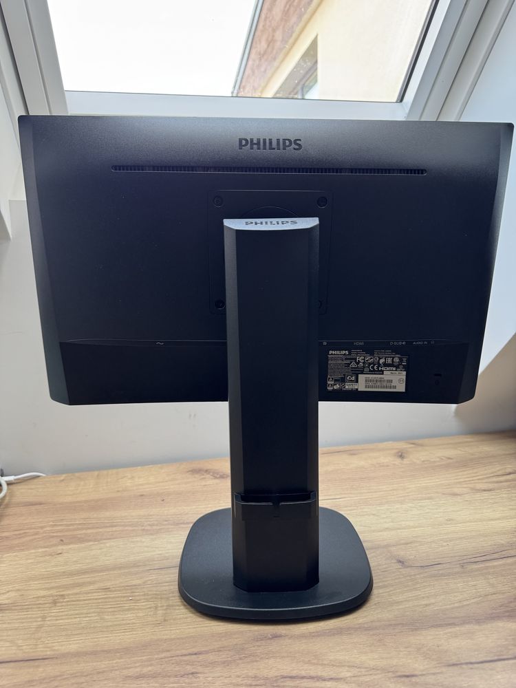 Монитор Philips 21.5 инча