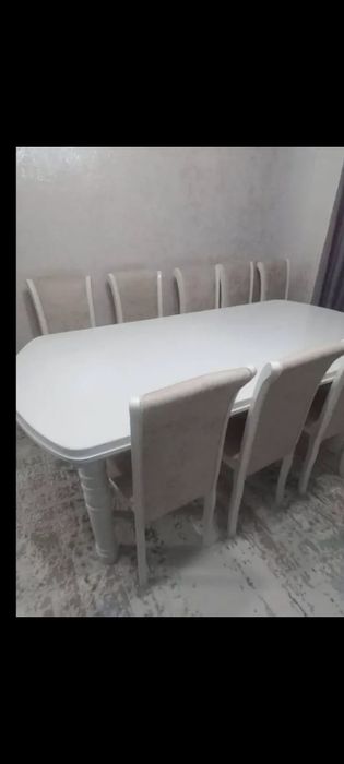 Стол и тулья в отличном состоянии! Срочно!