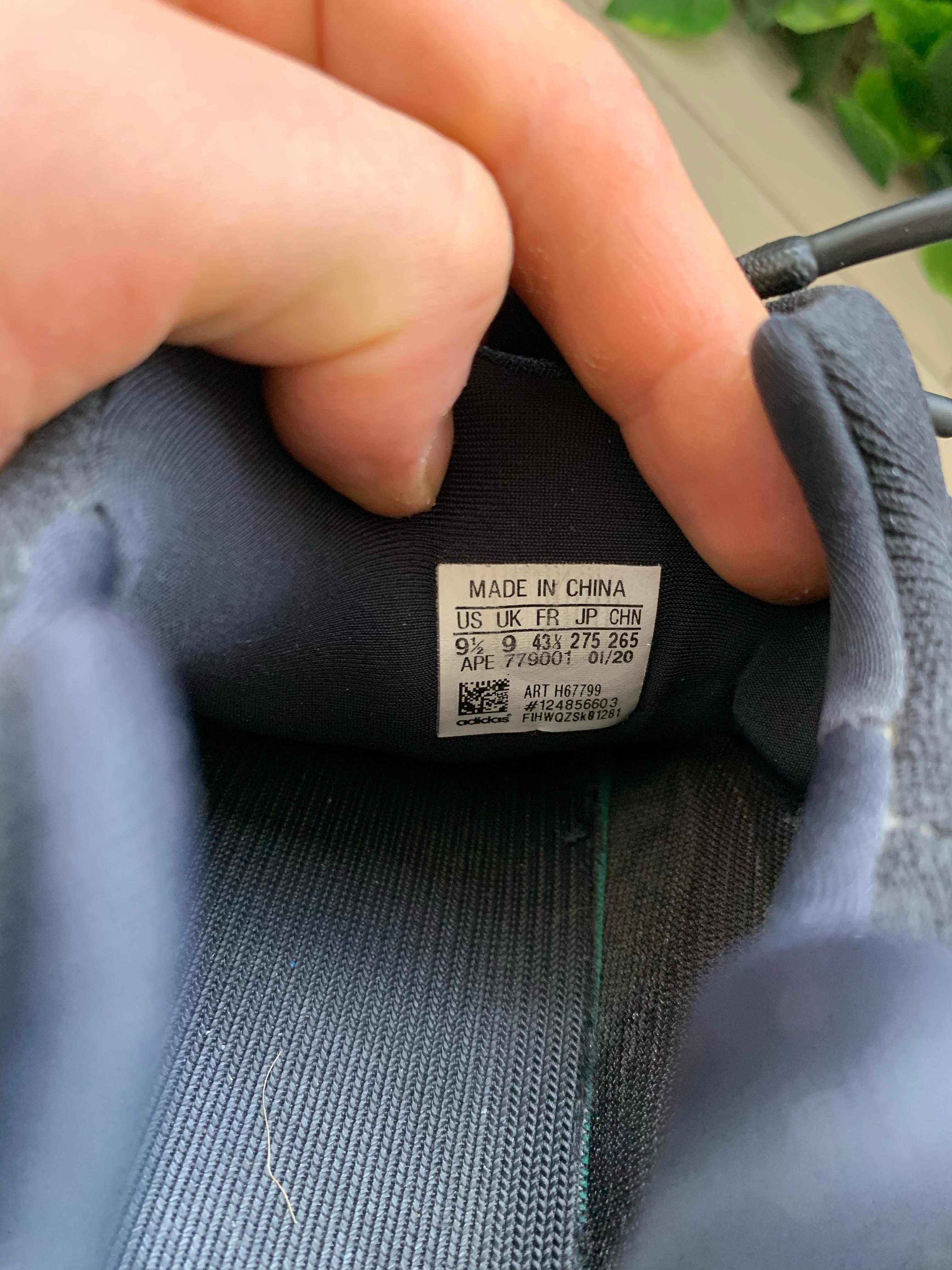 Adidas Yeezy 700 V3 Alvah / 43 1/3
