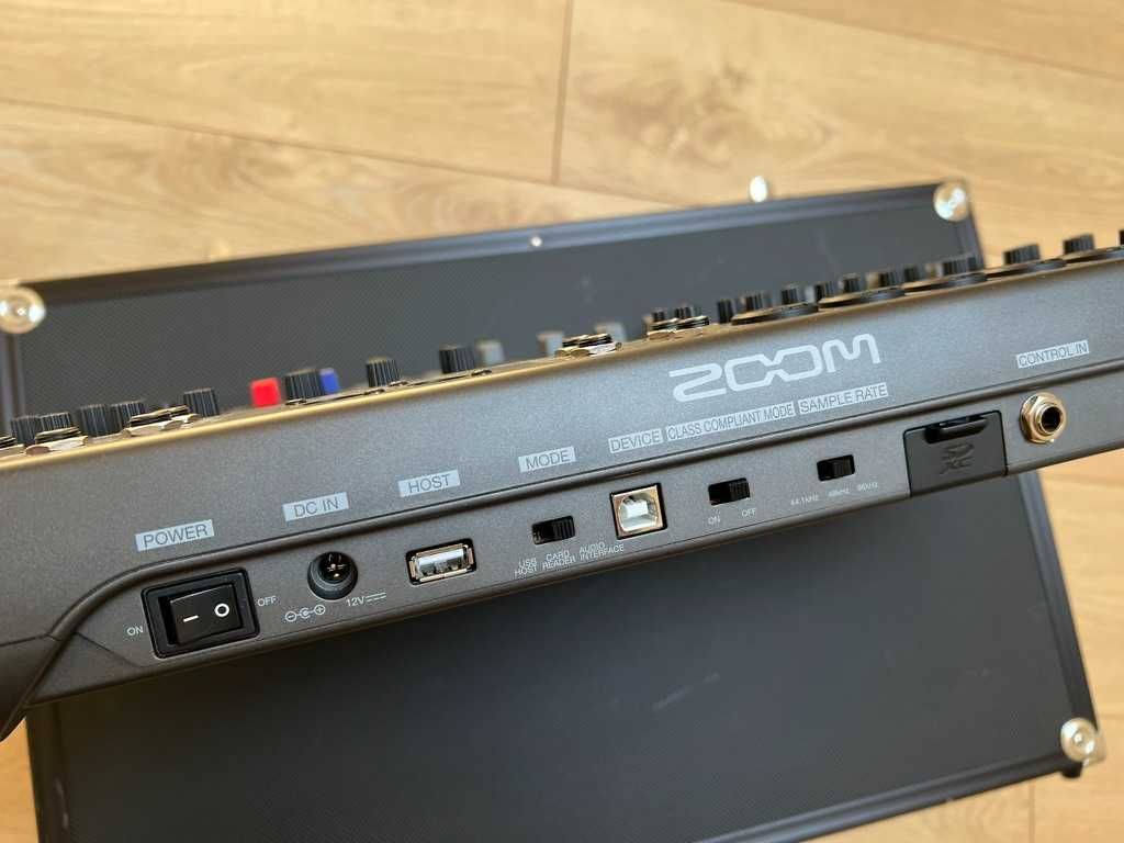 Mixer audio Zoom LiveTrack L-12