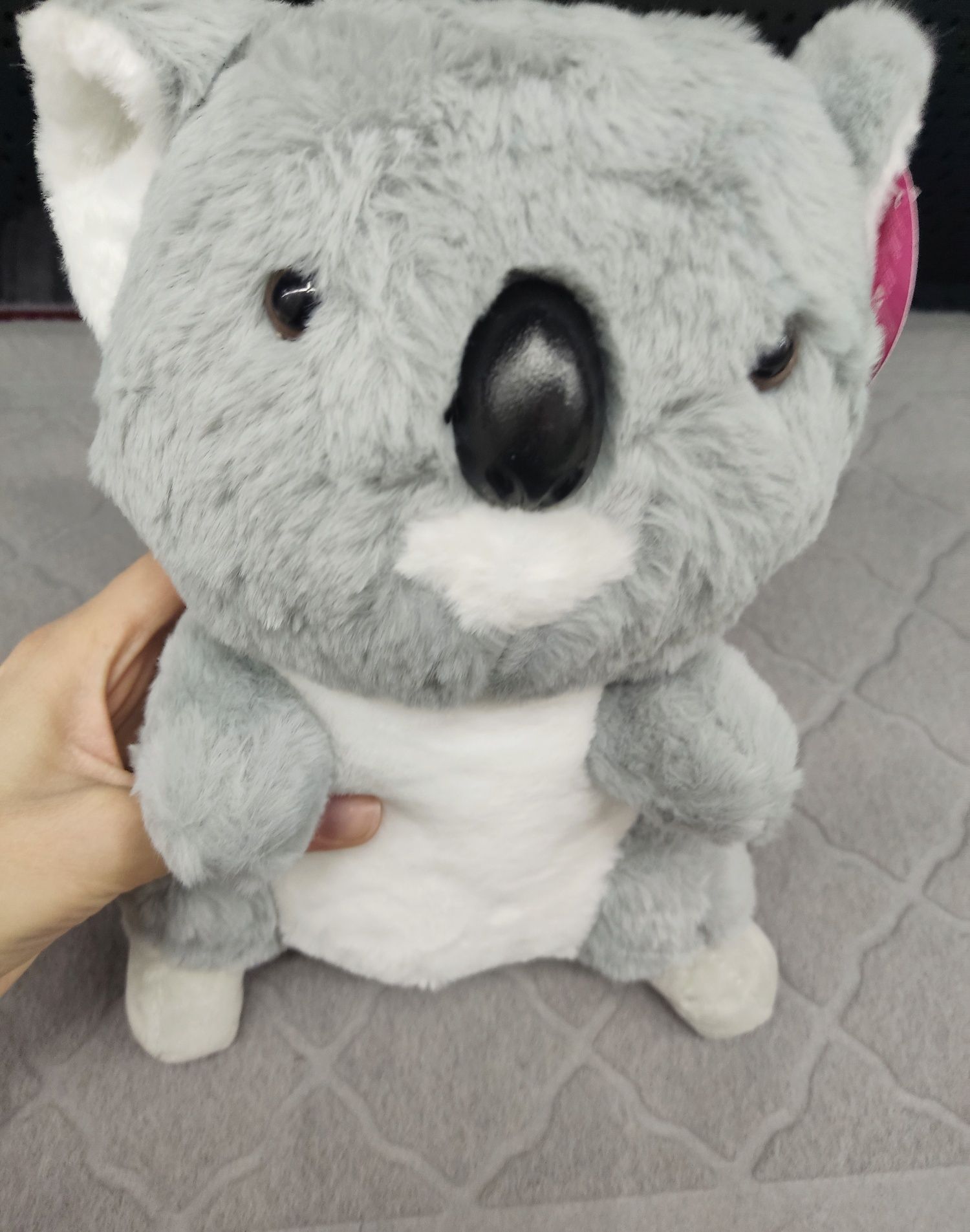 Очень милая мягкая игрушка -коала