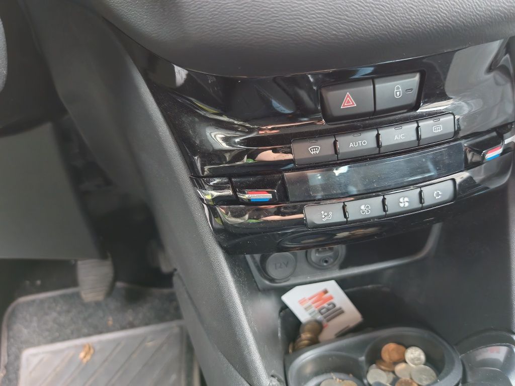Peugeot 208 1.4 hdi 68 hp  2014 на части