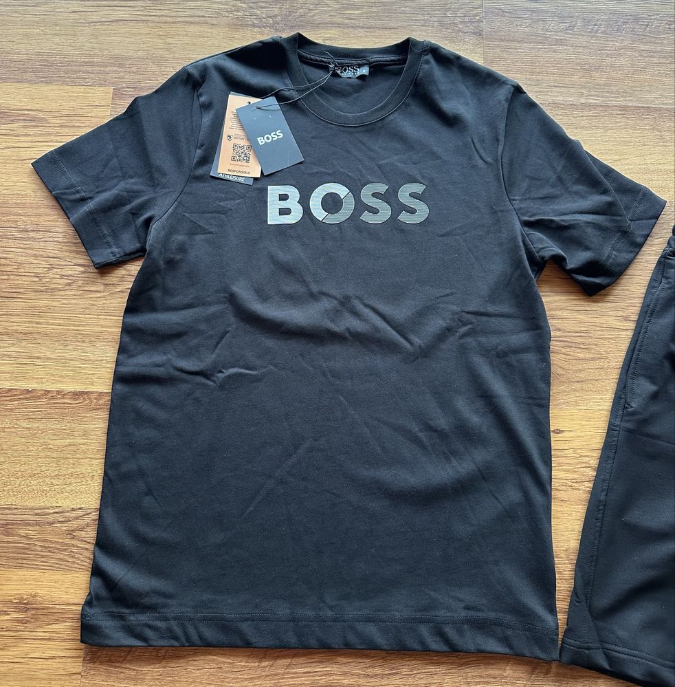 Мъжки,памучен,къс екип Hugo BOSS с гумирано лого