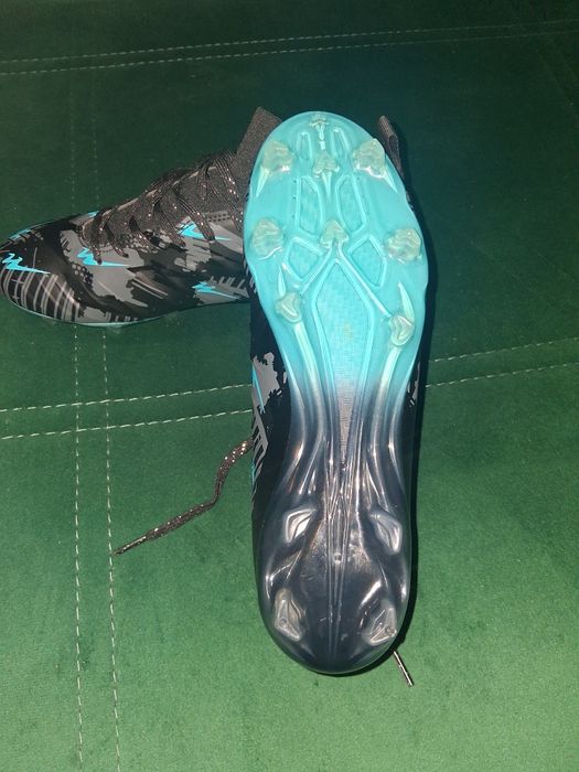 Ghete fottbal mărime 38 impecabile