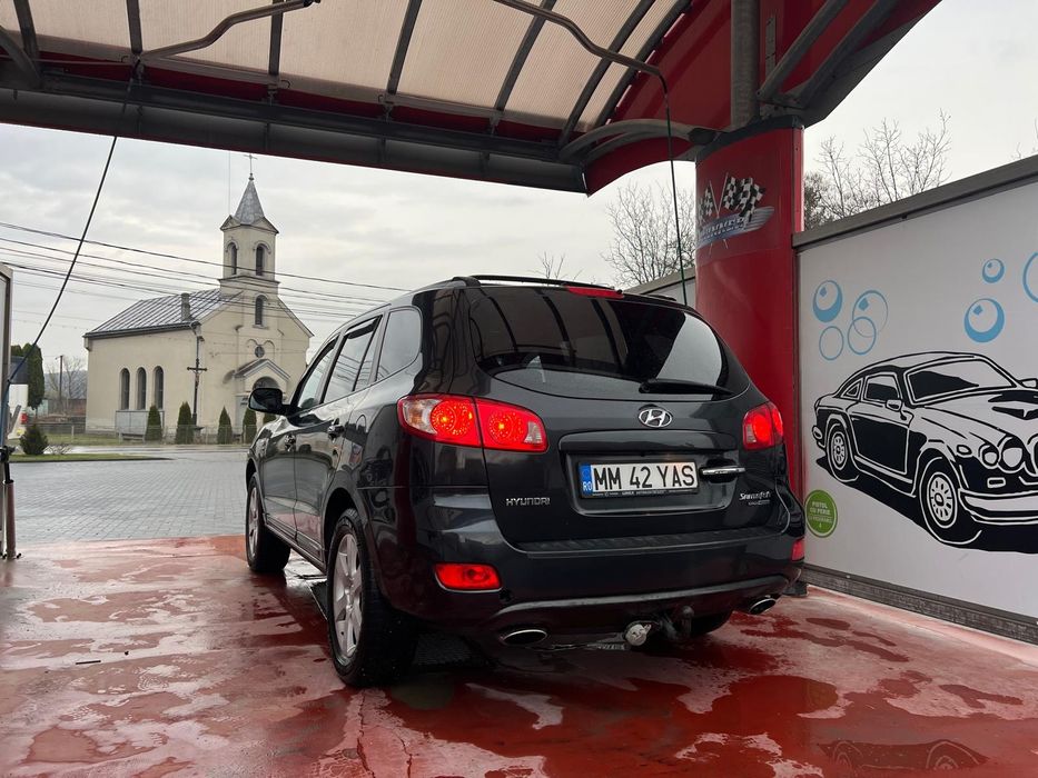 Hyundai Santa Fe- Cutie manuala -4X4 blocabil- An 2007