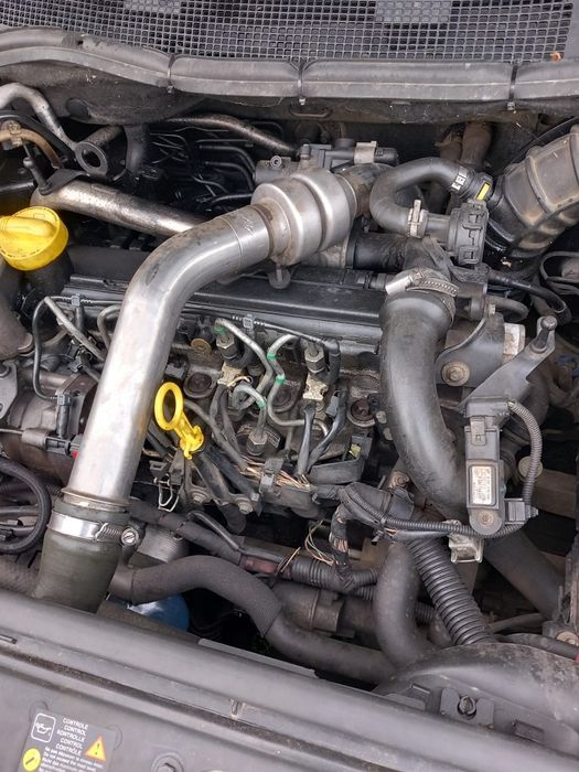 Vând pompă injecție Renault Megane 1.5 dci