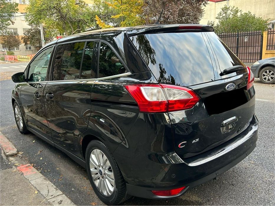 Ford C-max 2013 7 locuri 2.0 L diesel automat impecabil variante +/-