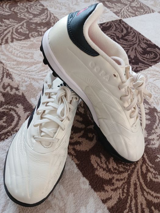 ADIDAS BREND BUTSI.Привезли из Кореи. Очень красиво и качественно