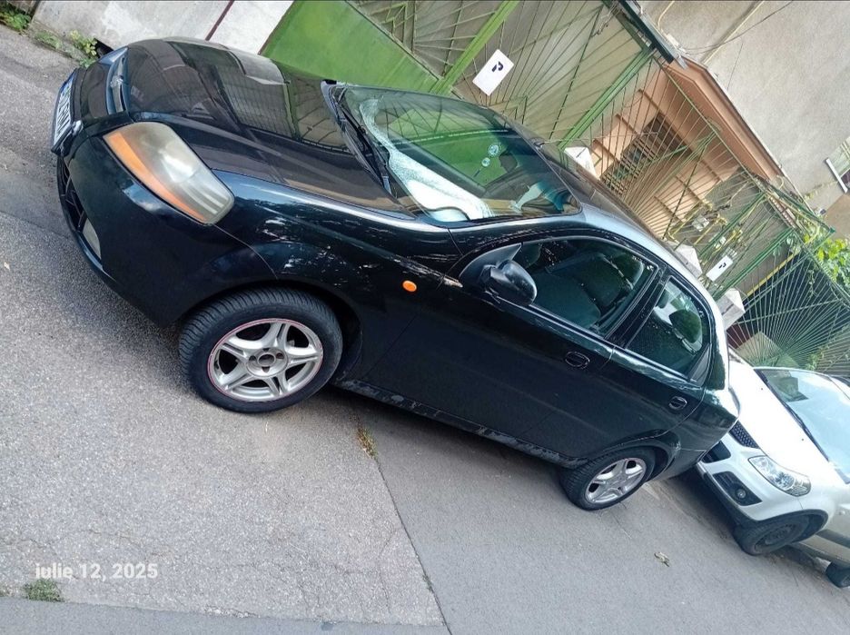 Vând schimb Chevrolet Kalos 2005