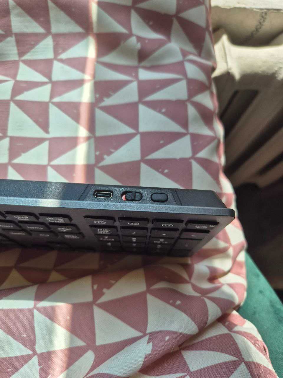 Беспроводная клавиатура (Bluetooth + 2.4G USB) A4Tech FBX50C
