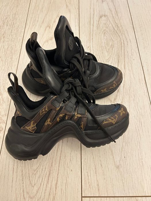 Adidasi negri sport Lv