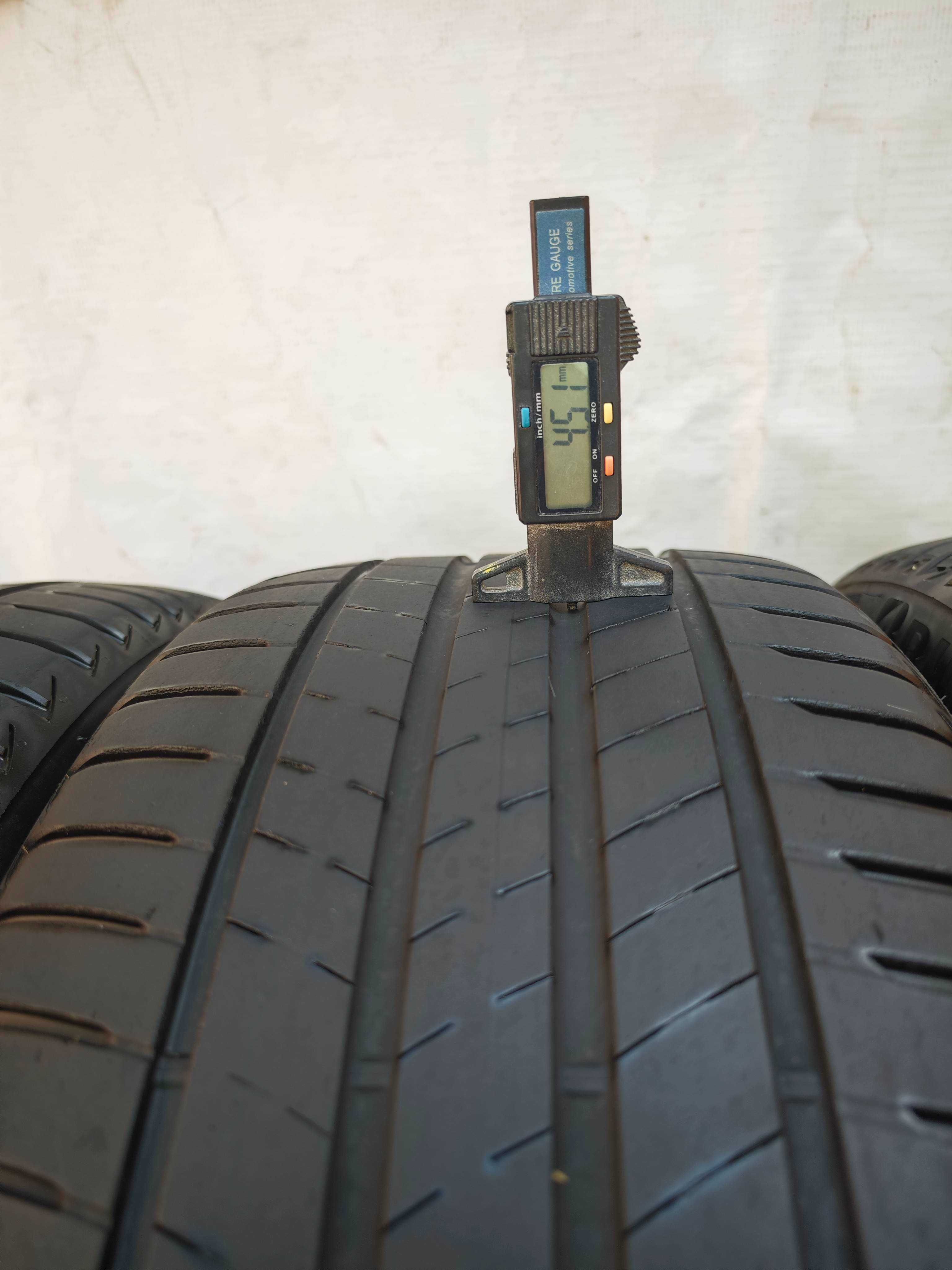 Anvelope 245/40/19 vara BRIDGESTONE TURANZA T005