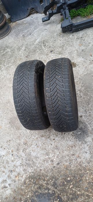2 anvelope iarna Michelin 205 60 16 / la 30 lei