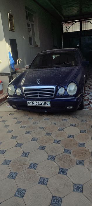 Mercedes Benz sotiladi