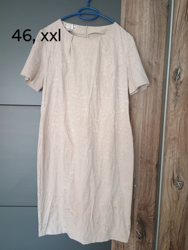 Vând rochii femei xxl