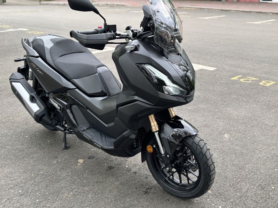 HONDA ADV 350 Culoare Pearl Nightstar Black /GARANTIE 3 ani