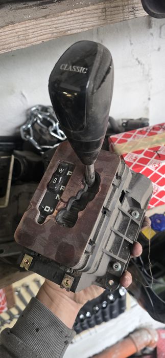 Части за мерцедес w210