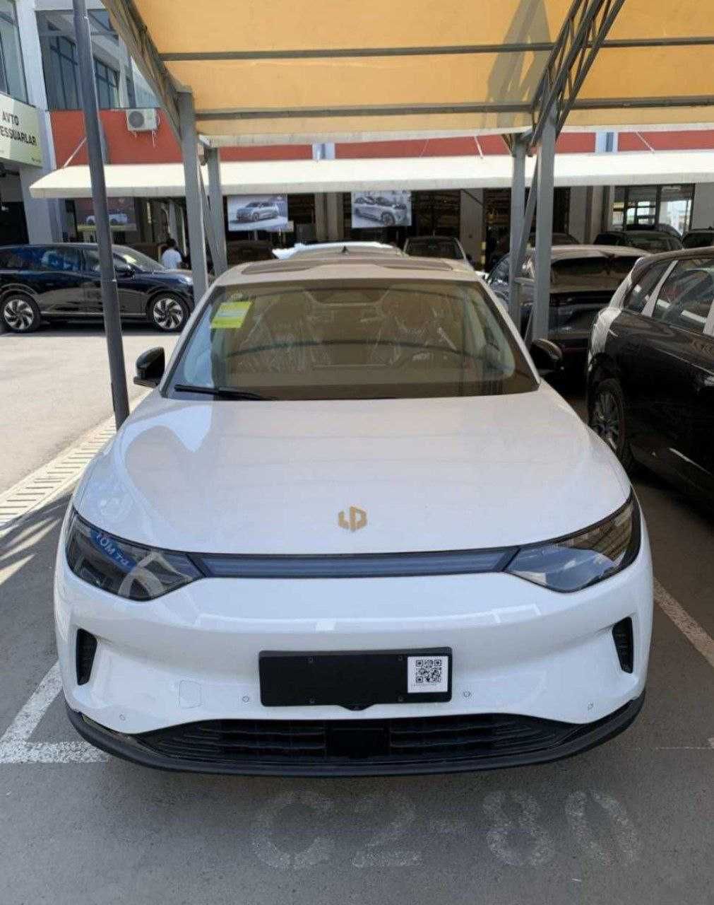 Leapmotr C11 2Dop opsiya EV