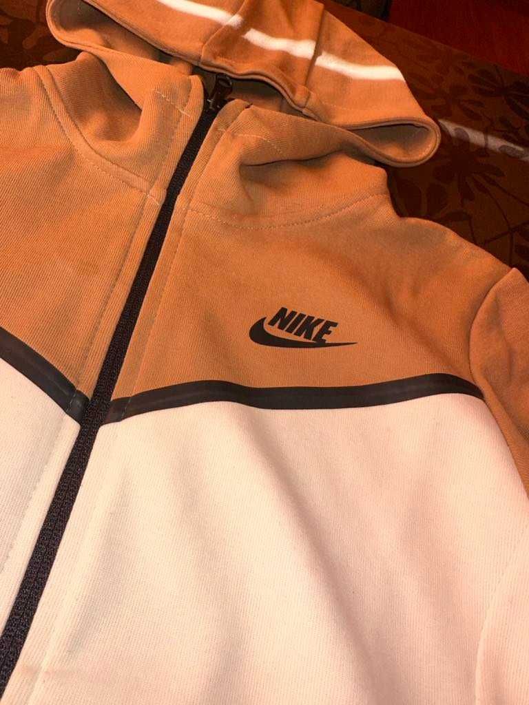 Nike tech fleece размер 140