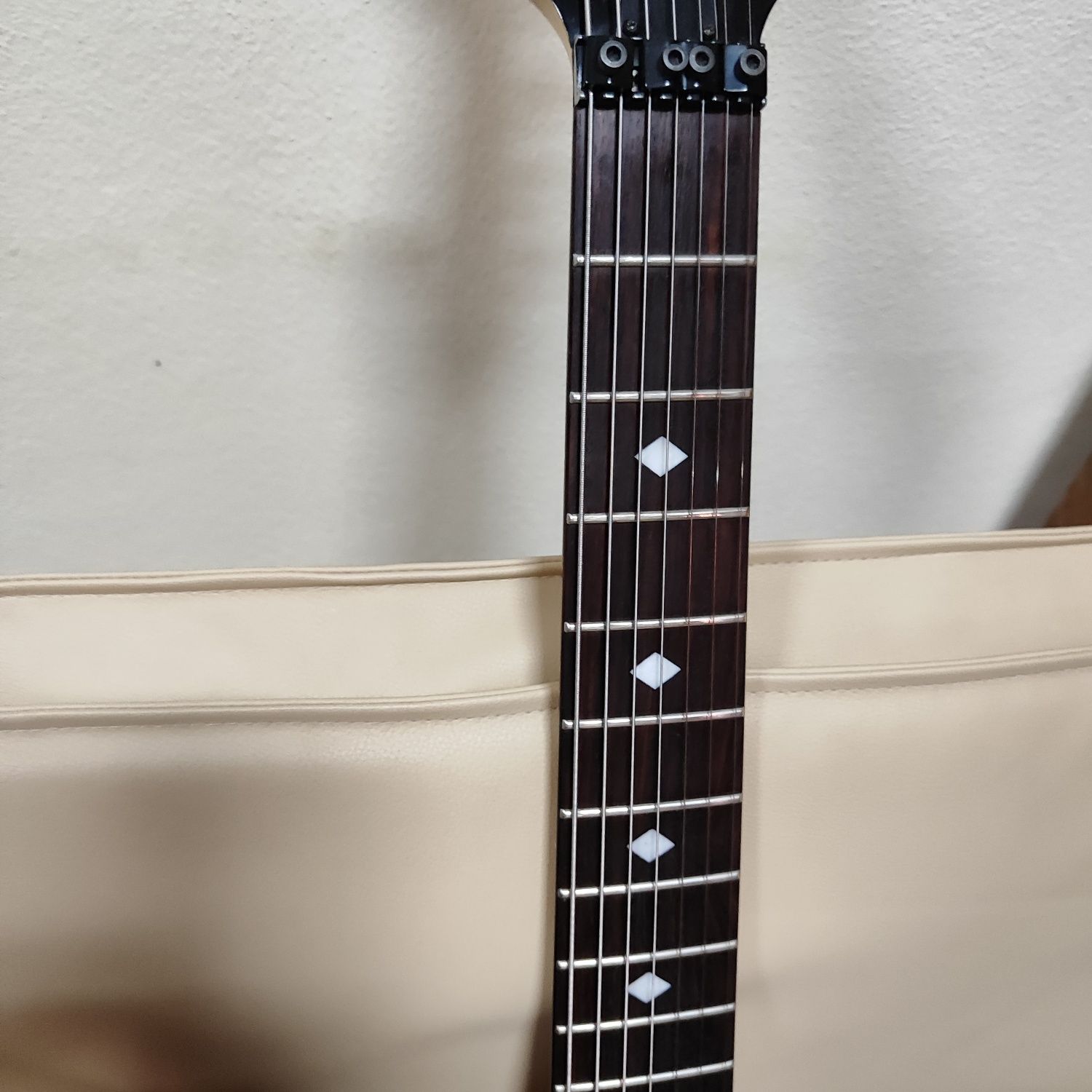 Седемструнна китара Schecter Avenger a-7 + Dimarzio адаптери