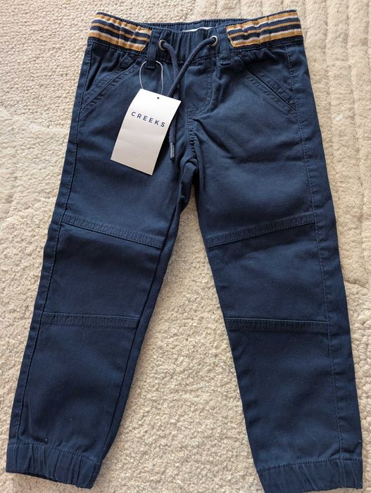 Pantaloni Creeks, noi. 4:ani