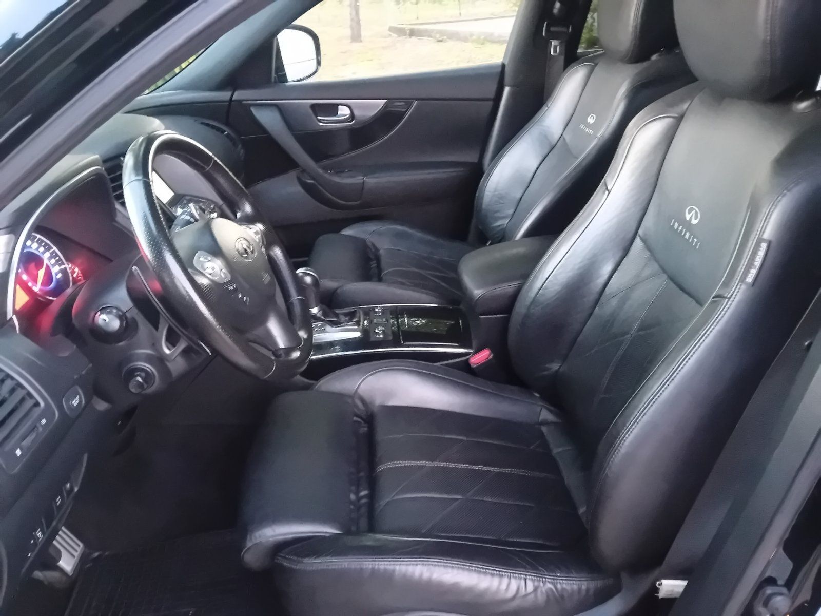 Infiniti  FX30 S