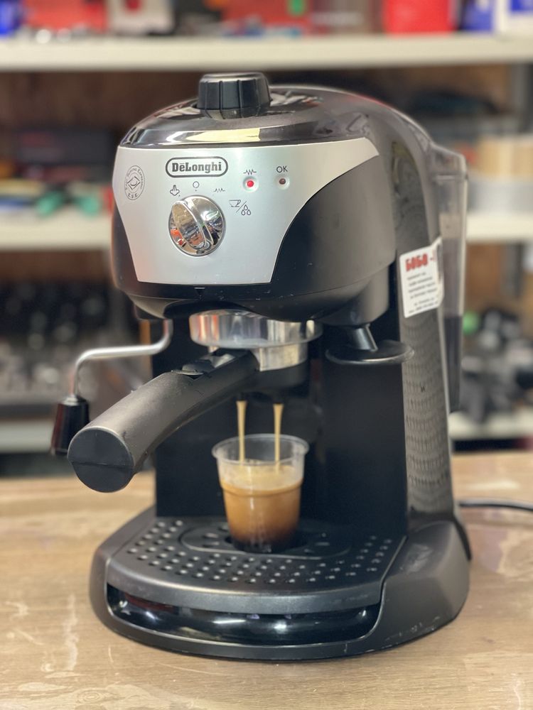 Кафемашина DeLonghi EC220.CD - 6 месеца гаранция !