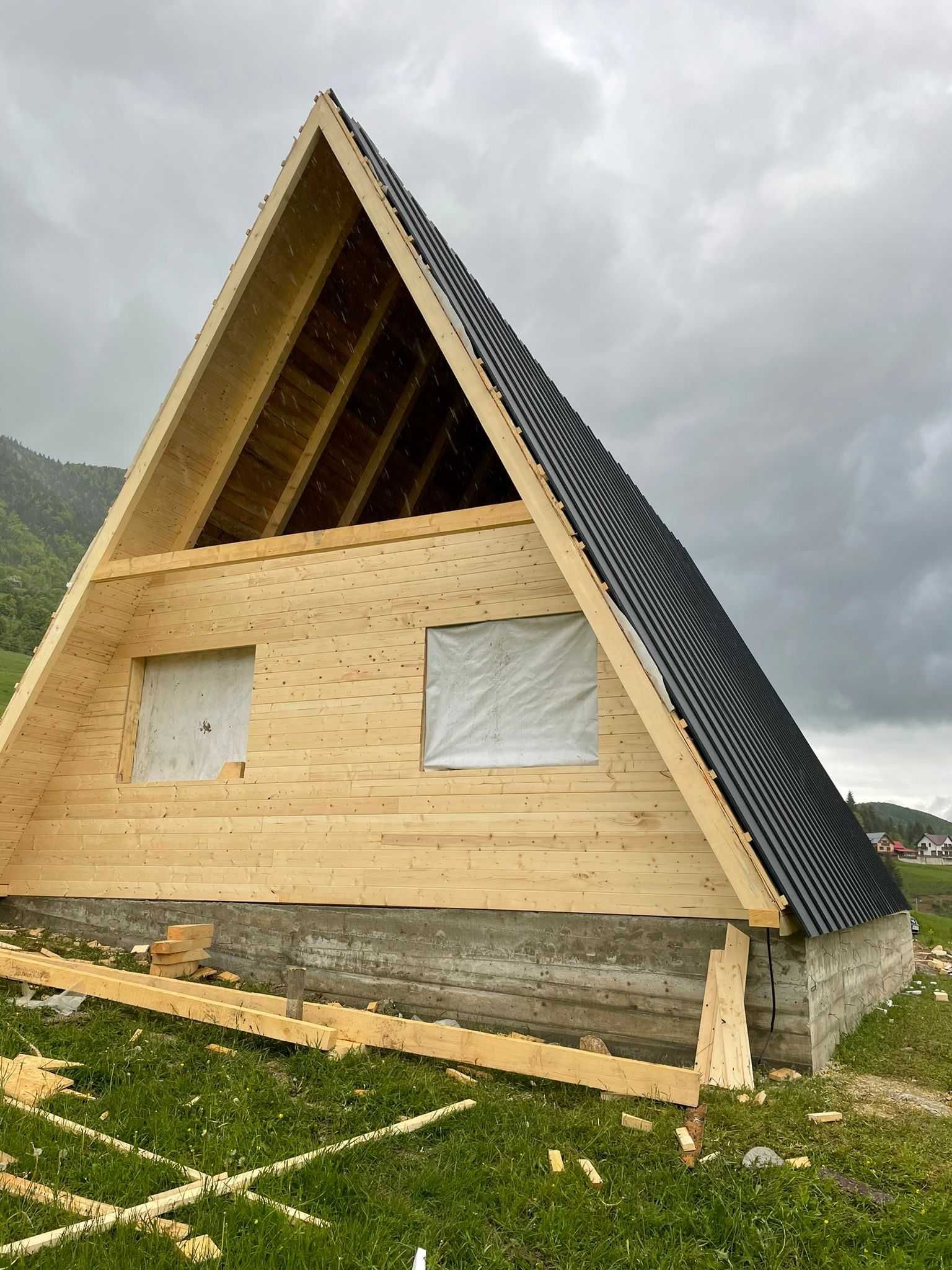 Case si cabane din lemn A-Frame