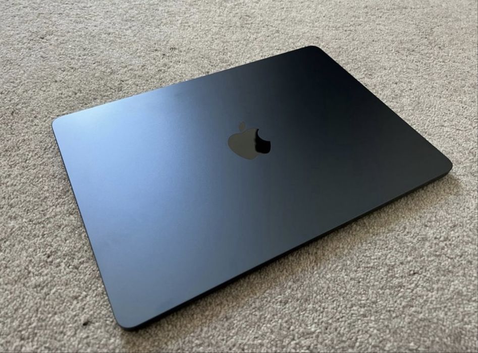 Macbook Air 15, 256/8gb