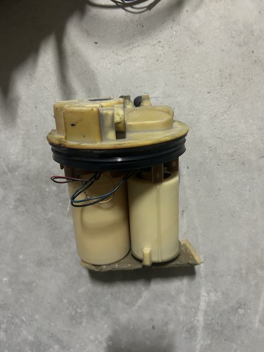 Бензинова помпа за Рено клио 1 1997г 1.4 75кс