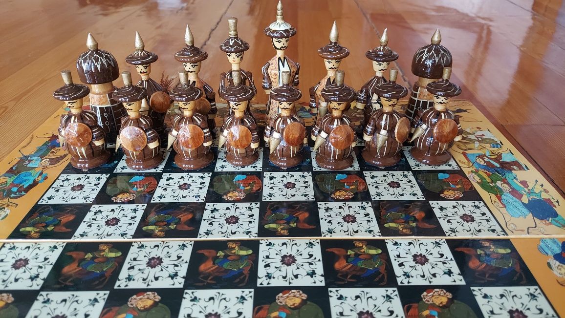 Продаются новые шахматы ручной работы из Самарканда.