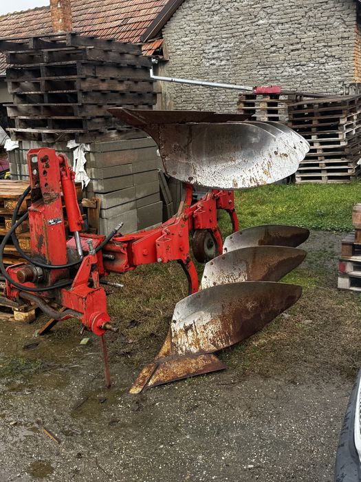 Vand plug trei brazde