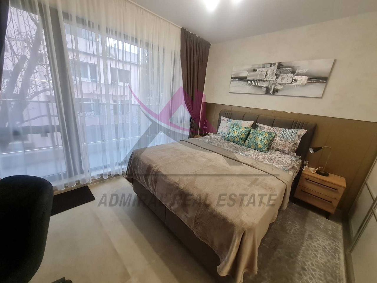 Дава се под наем Едностаен апартамент в Варна, Общината - 45 кв.м за 700 € - Снимка #2