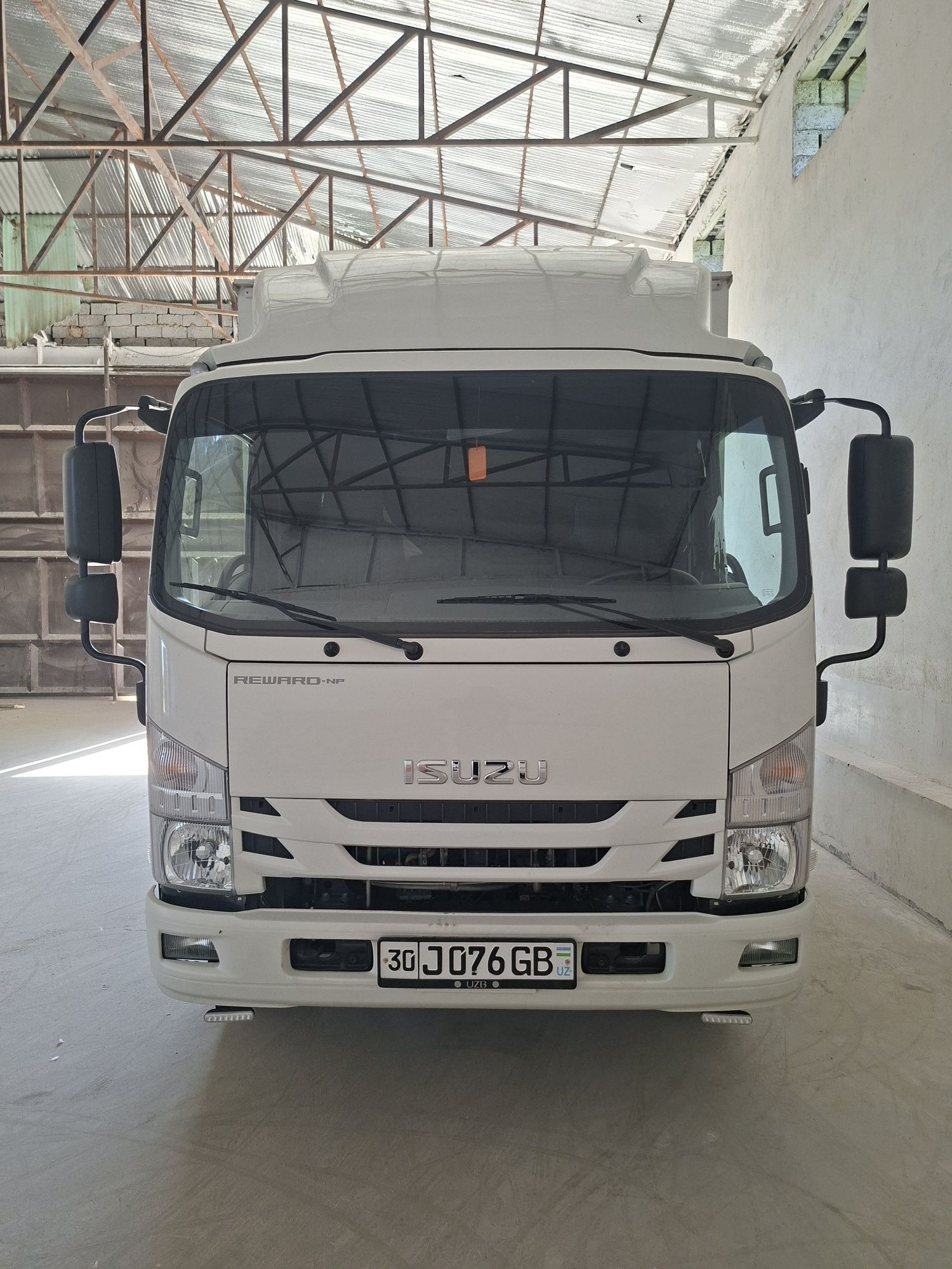 Isuzi NPR75 Salarkada
