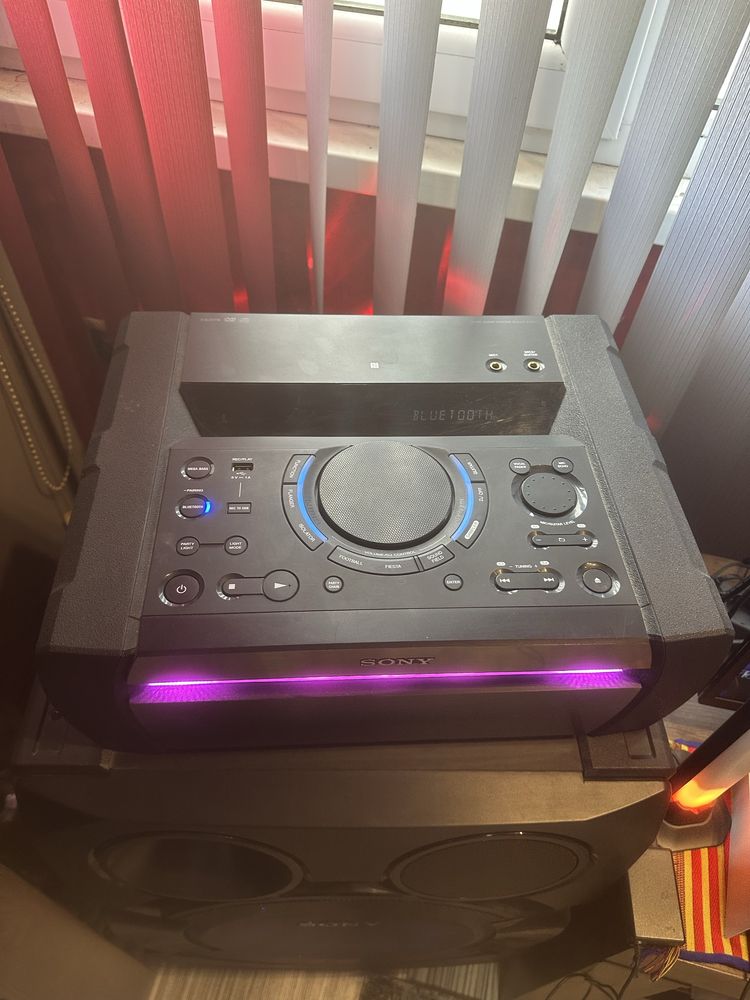 Sony  Shake  X70