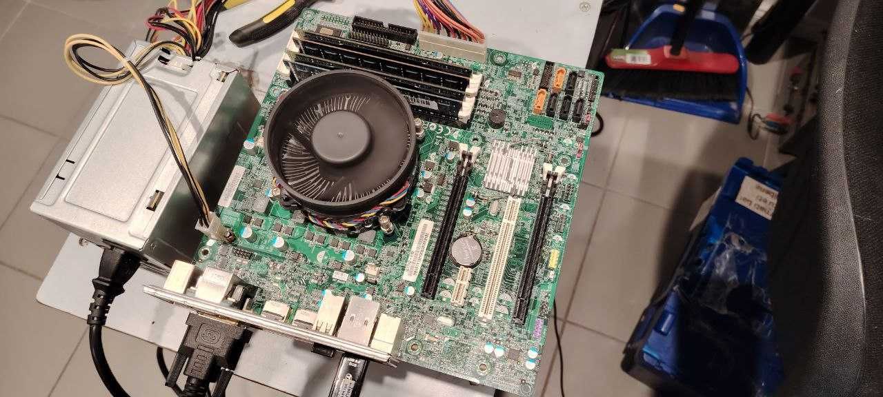 Kit I7 3770 3.4 GHz  16GB RAM DDR3  MB Acer Veriton M6620G  Sursă