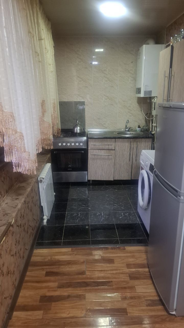 Продам 2ком квартиру 3мик 1этаж